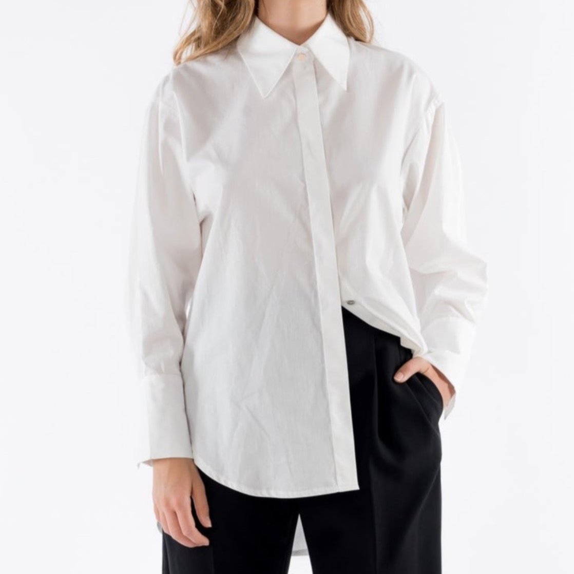 Chemise en popeline de coton blanche